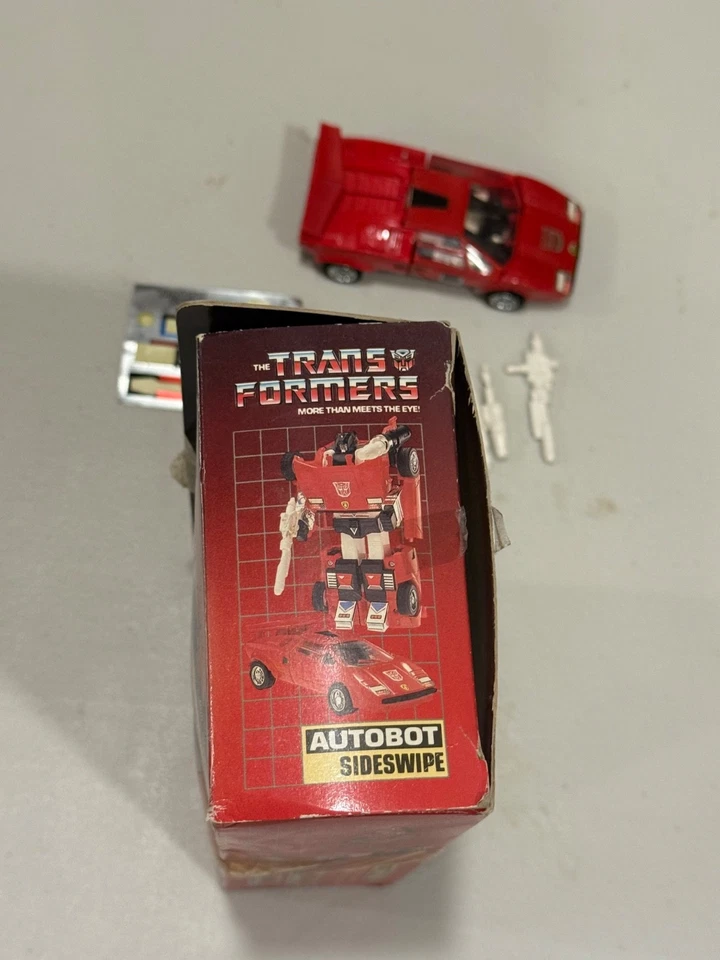 Transformers Original G1 1984 Autobot Car Sideswipe Near Complete In Box - Image 3 of 4