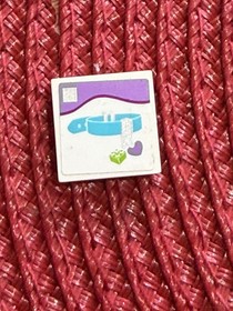 LEGO 3068pb0749 White Tile 2x2 Dog Collar Heart 💜 41007 Heart lake Pet Salon