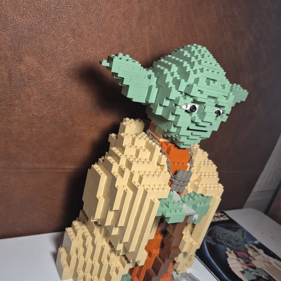RETIRED Star Wars YODA Jedi Master 2002 Lego 7194 Ultimate Collector Series - Image 3 of 4
