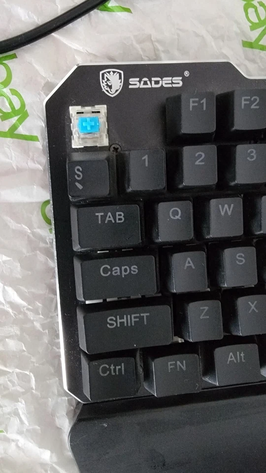 Sades Wired Gaming Keypad 1 Handed Blue Switch Mechanical Keyboard RGB Backlite - Image 4 of 4