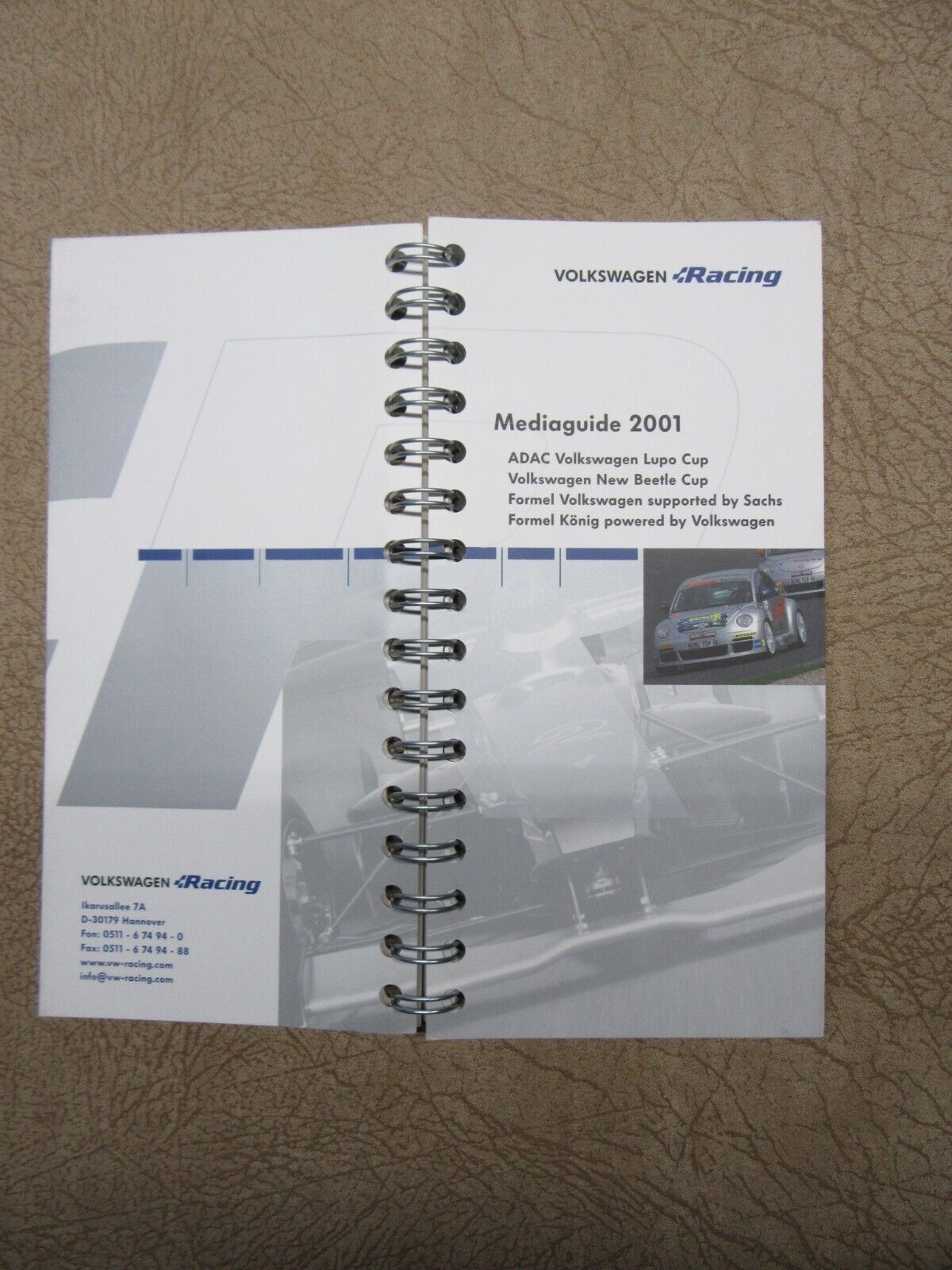 VW Volkswagen Racing  - Media Guide 2001