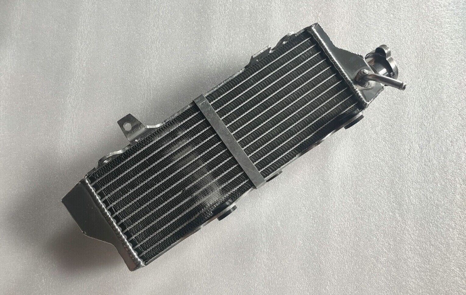 RIGHT RADIATOR Fit SWM SM 500R, RS 300R 500R 2016-19, Superdual 600 X/T ...