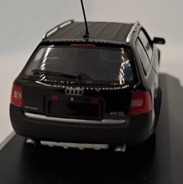 AUDI ALLROAD QUATTRO 2000  Minichamps   -NERO  1:43 - Immagine 3 di 4