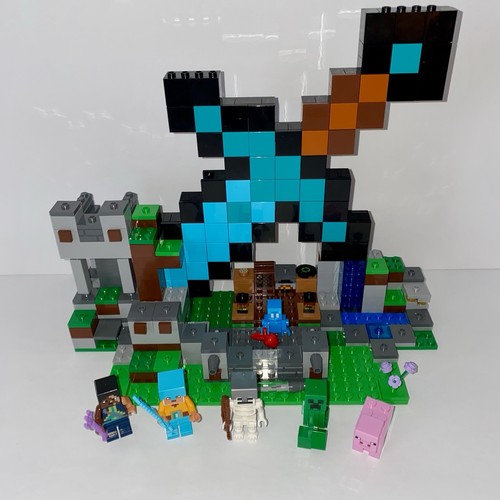 Lego Minecraft 21244 The Sword Outpost Complete Allay Guardian Sentinel Soldier - Picture 2 of 4