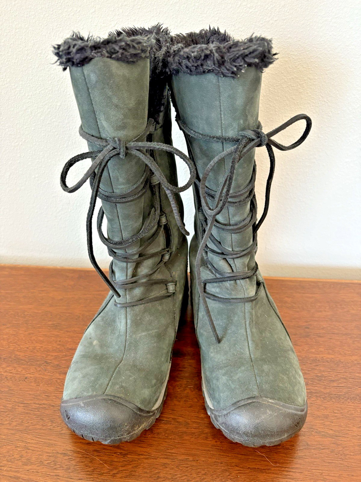 Stivali da neve invernali Keen Brighton alti donna 9 5 m caldi foderati in pelliccia sintetica 200 g grigi