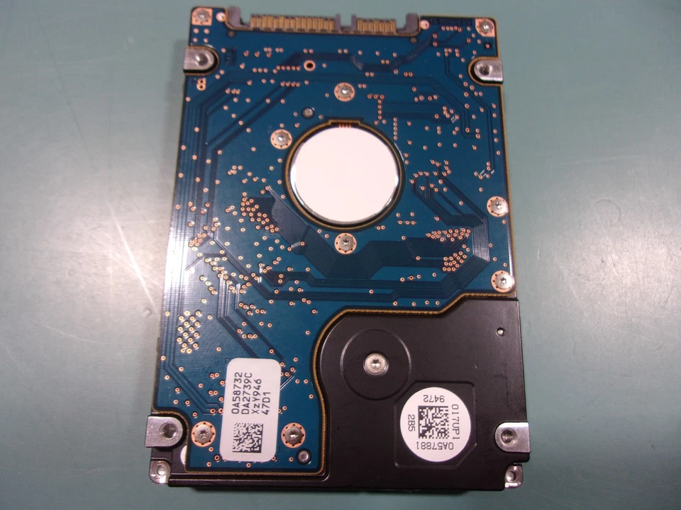 0A70343 HTS545032B9A300 5K500.B-320 320GB 5400RPM 8MB 9,5MM SATA - Image 3 of 3