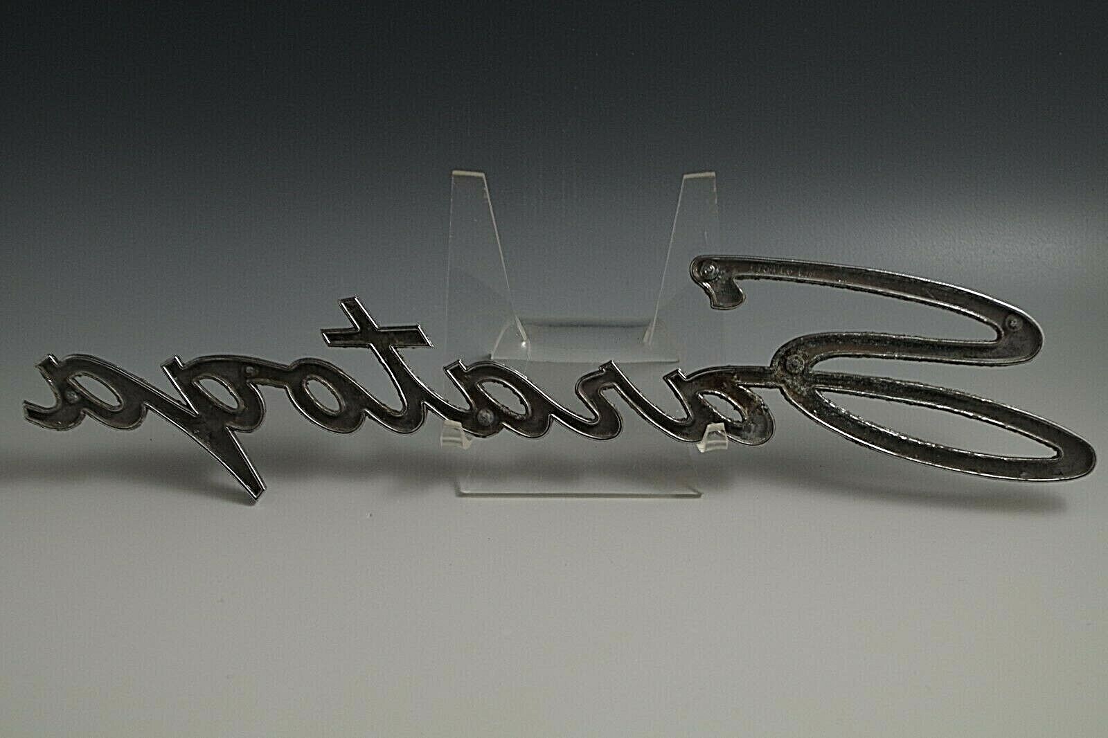 1957 CHRYSLER SARATOGA SCRIPT EMBLEM LOGO FRONT TRIM FENDER NAMEPLATE ...