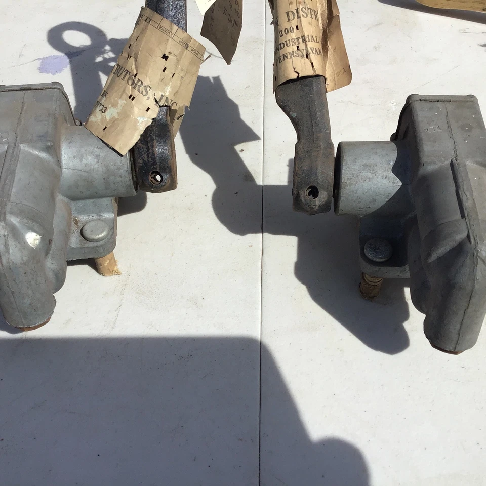 Par de amortiguadores de palanca delantera Armstrong Austin Morris Marina NOS 10/71-75 Foto 3 de 4