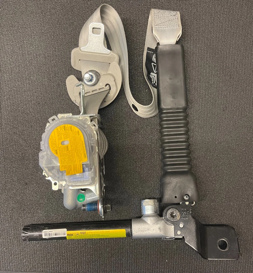 Cinturón de seguridad delantero derecho del lado del pasajero Kia Forte 2011 2012 2013 4 puertas OEM Foto 4 de 4