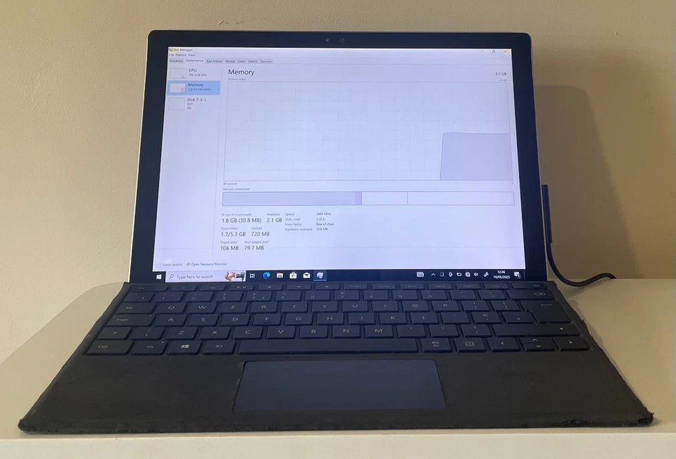 Microsoft Surface Pro 4 1724 12.3" i5 6300U 2.4GHz 4GB RAM 128GB SSD - Image 4 of 4