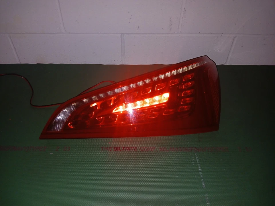 2009-2012 AUDI Q5 RH ЗАДНИЙ ФОНАРЬ - Изображение 3 из 4