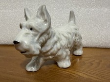 Vintage Scottish Terrier Scottie Dog Ceramic Figurine Iridescent white Japan