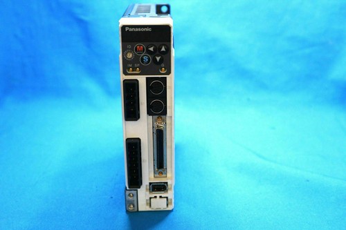 Servoaccionamiento Panasonic MADDT1205 AC - Imagen 2 de 9