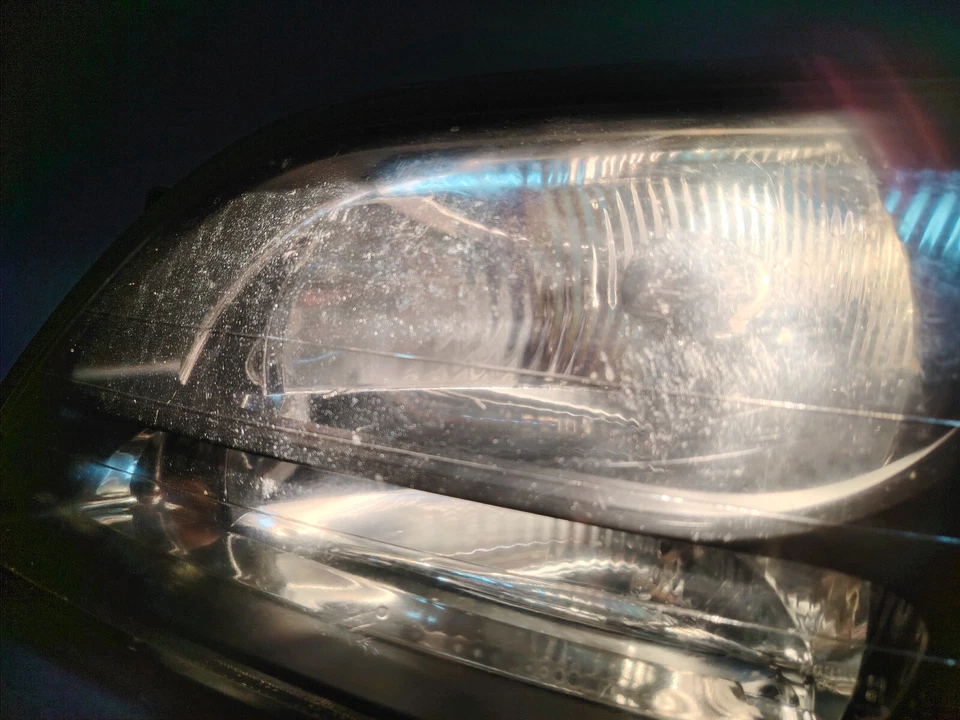 1998 - 2004 SUBARU Legacy BE , BH Head Light Assembly OEM JDM - Image 4 of 4