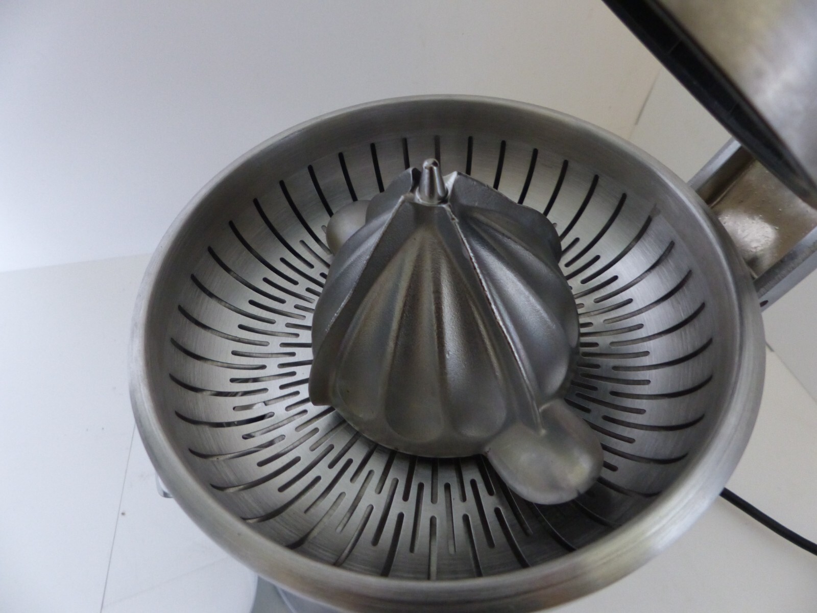 BREVILLE BRUSHED STAINLESS ELECTRIC JUICER CITRUS PRESS MODEL 800CPXL