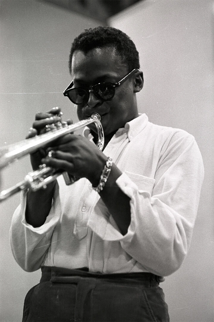 Miles Davis Trumpet Playing Composer Wall Art Home Decor - POSTER 20x30