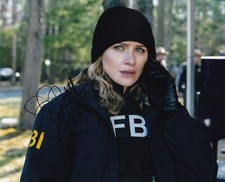 SHANTEL VANSANTEN signed autograph 20x25cm FBI MOST WANTED in person autograph