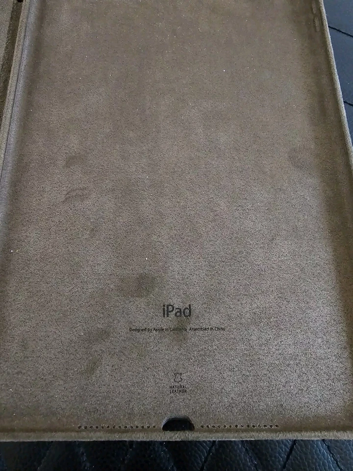 OEM Genuine Apple iPad Air 2 Leather Smart Case BROWN (Distressed) - Image 2 of 4