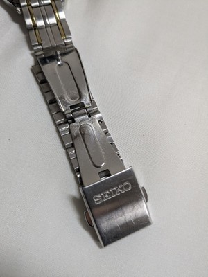 Seiko V182-0Ae0 Analog Solar Men Watch Men'S Vintage