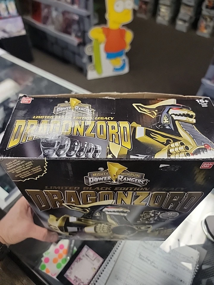 Mighty Morphin Power Rangers Legacy 黑金 Dragonzord ToysRus Ex 开箱 — 第 2/4 张图片