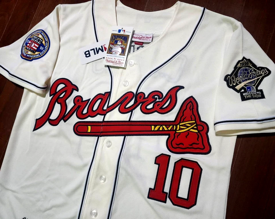 Nueva camiseta cosida de los Atlanta Braves #10 Chipper Jones Cooperstown 2 parches marfil! Foto 3 de 4