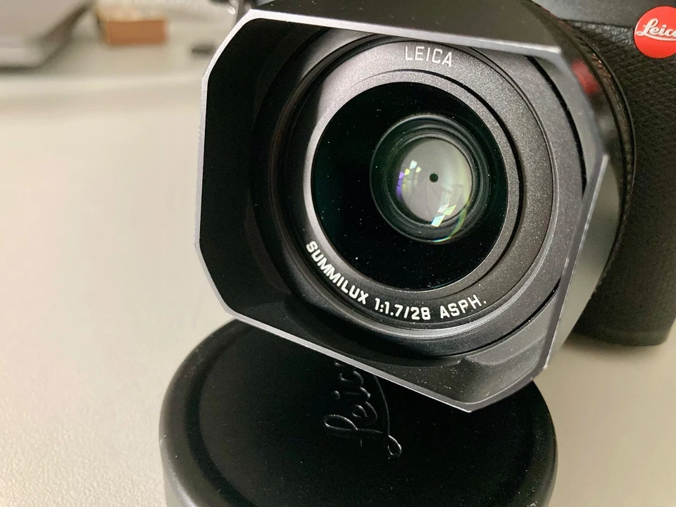 Leica Q2 47.3MP Kompaktkamera - Schwarz - OVP - Bild 2 von 4