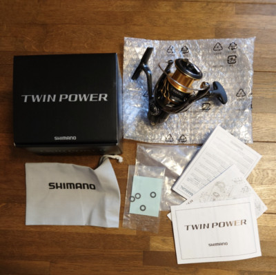 Shimano Spinning Reel 20 Twin Power C3000XG in the Box