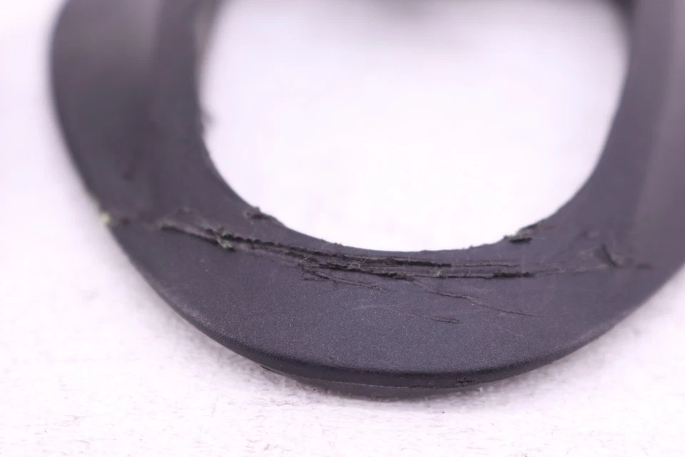 2009 05-08 KTM 950SM 950 SM OEM КРЫШКА ГАЗОВОГО КОЛПАЧКА КРОМКА ОТДЕЛКА ТОПЛИВНОГО БАКА KTM3 - Изображение 4 из 4