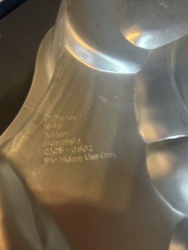 Wilton - Disney - Vintage Cake Pan Minnie Mouse (1998 Retired) - 2105-3602 - Picture 3 of 4