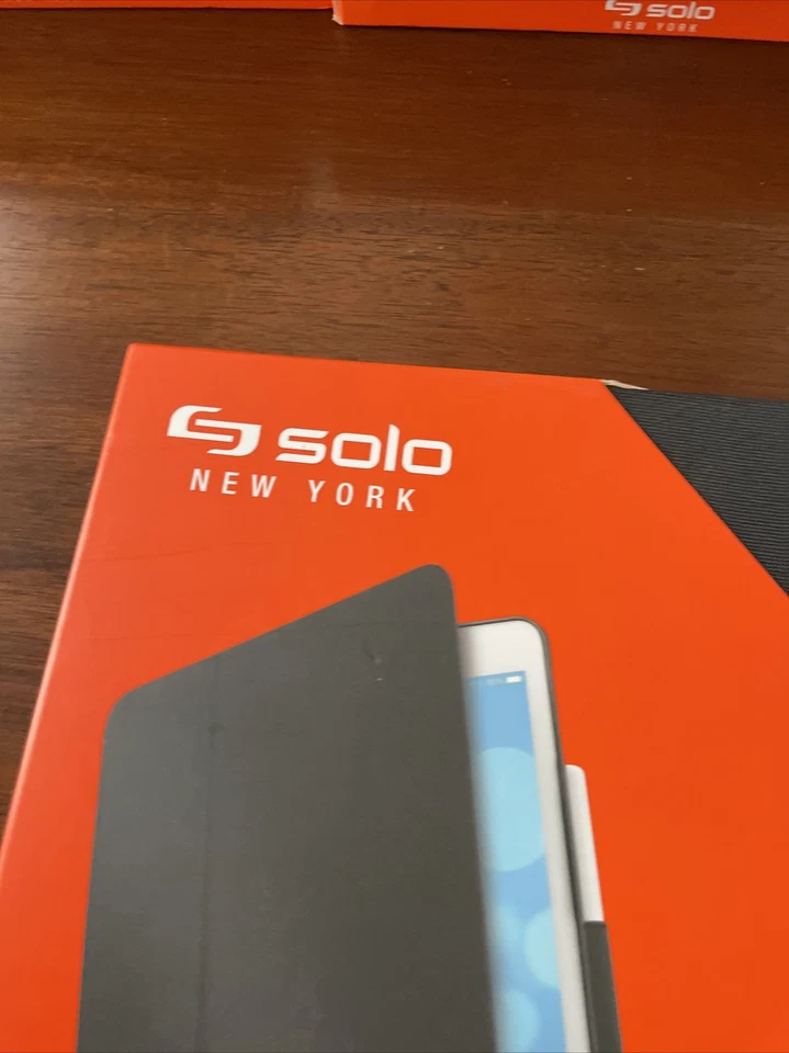 Solo New York Wyatt Slim Case For iPad 10.2" NEW - Image 4 of 4