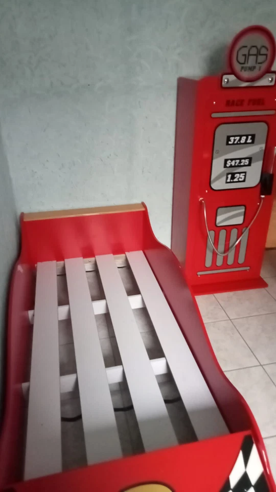 Lit et armoire - Lit Voiture "Race" & Armoire 1 Porte "Pompe à Essence" Rouges - Photo 4/4