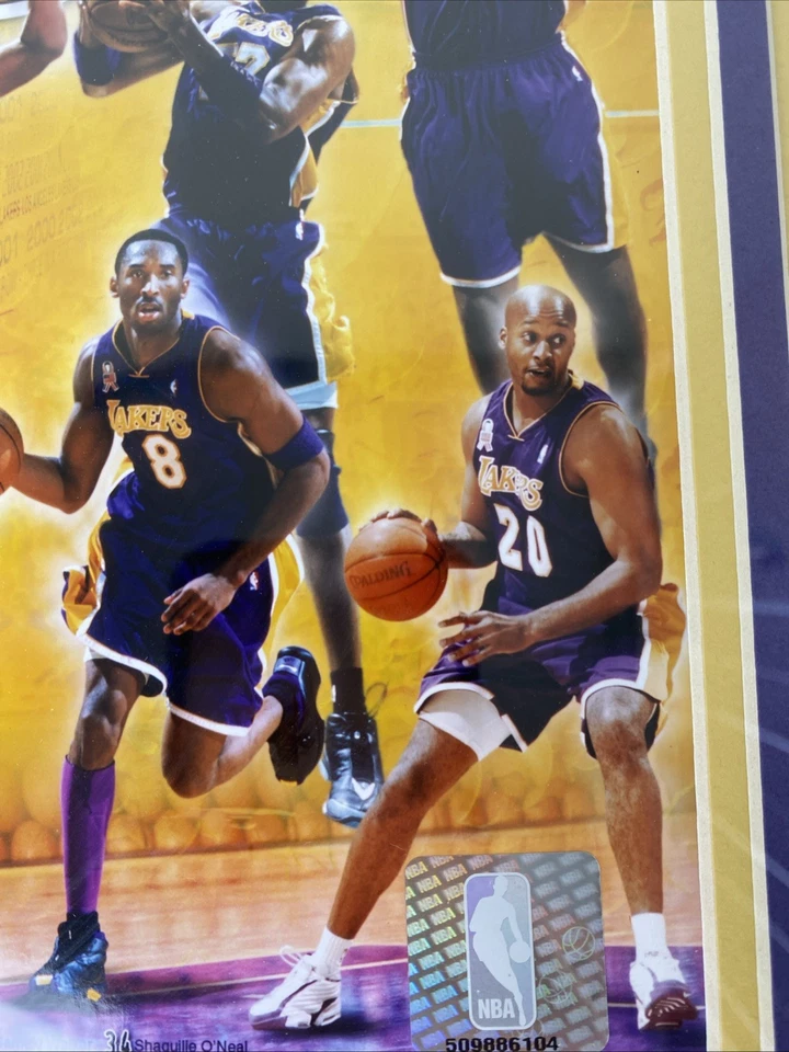 Vntage Highlind Mint 2002 Champions Lakers Kobe Bryan Shaq 24KT Gold Medallion  - Image 4 of 4