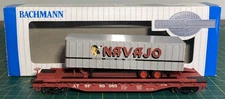 Bachmann Premium 16701 52' 6" Flatcar w/35' Piggyback Trailer Santa Fe - Navajo