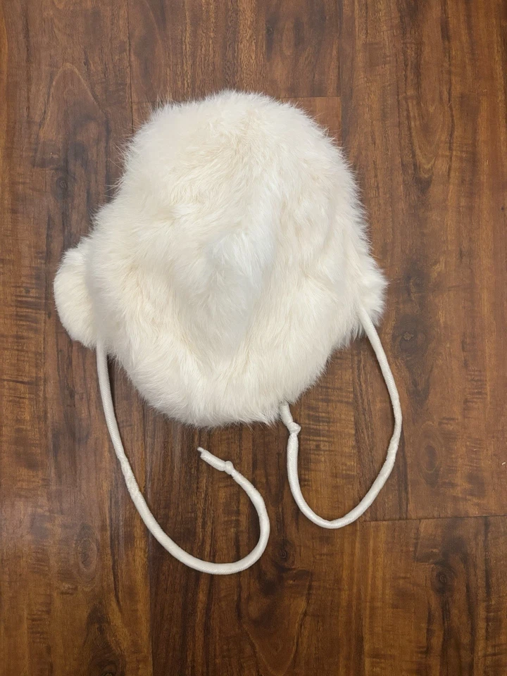 Sombrero boina blanco de piel genuina para niños con lazos y forro satinado Foto 4 de 4