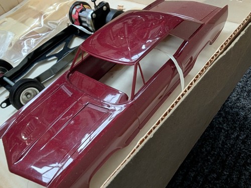1963 COX GAS POWERED BUICK RIVIERA IN ORIGINAL WINDOW BOX - RARE COLOR - Picture 6 of 8