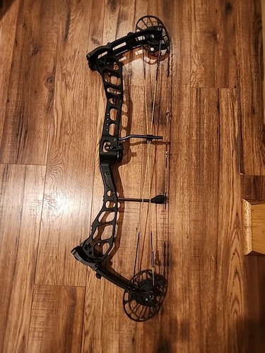 PSE Drive NXT Bow Hunting - Black (2143ZF) - Picture 3 of 5
