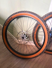 Hope pro 5 Bontrager wheelset with tires and discs boost 29 inch