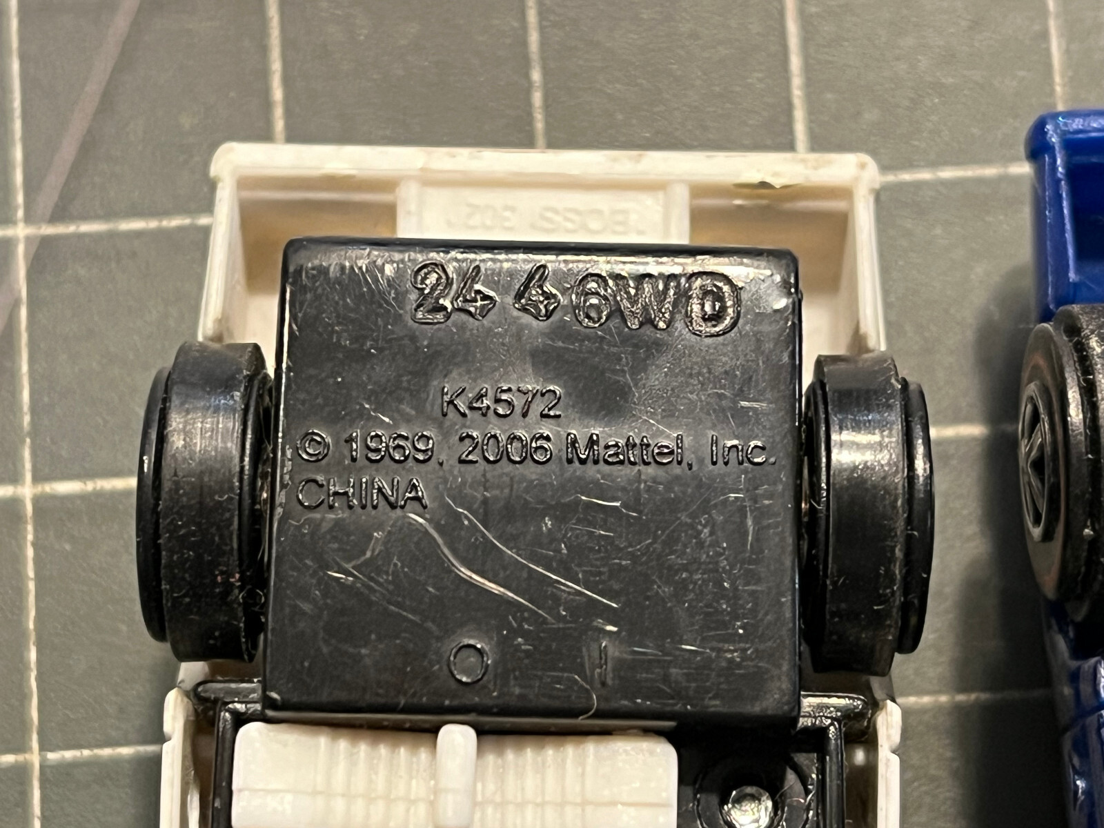 TWO Mattel Hot Wheels Sizzlers FORD BOSS 302 MUSTANG Cars White 2 Blue