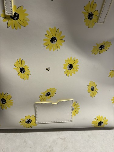Kate Spade Scalloped Oops A Daisy Tote - PRE-OWNED Jumbo Size - Picture 14 of 21