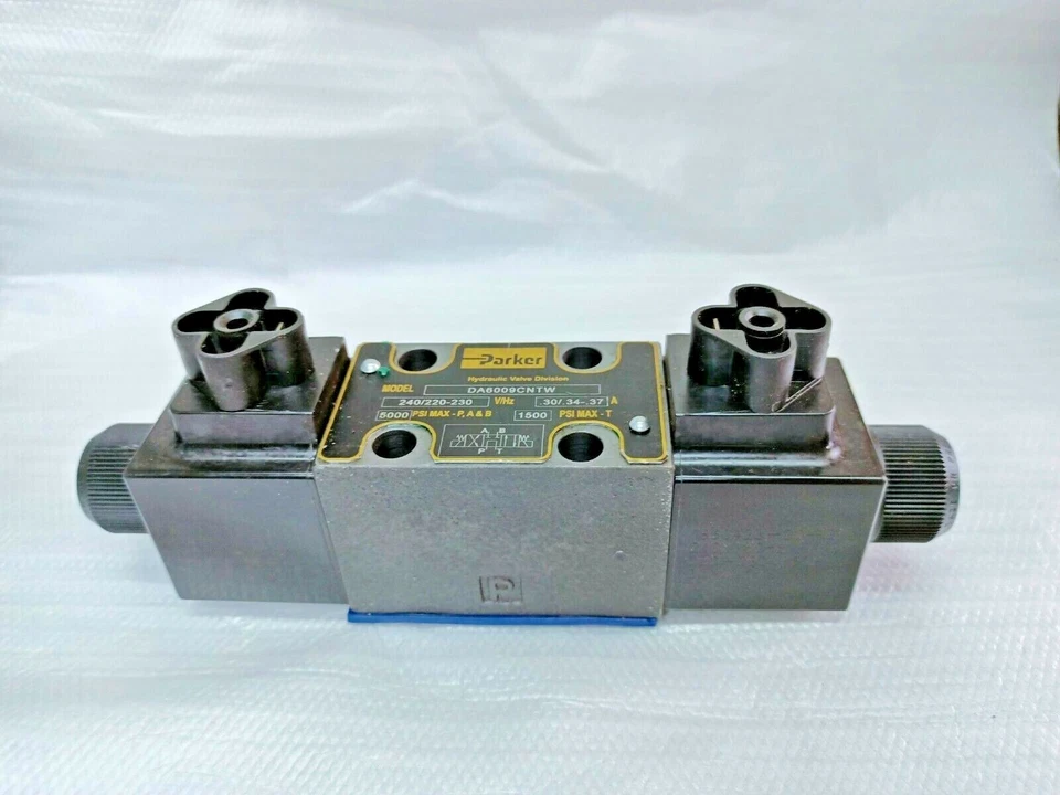 Parker Hannifin DA6009CNTW Directional Control Hydraulic Valve Division 220-230V - Image 2 of 4