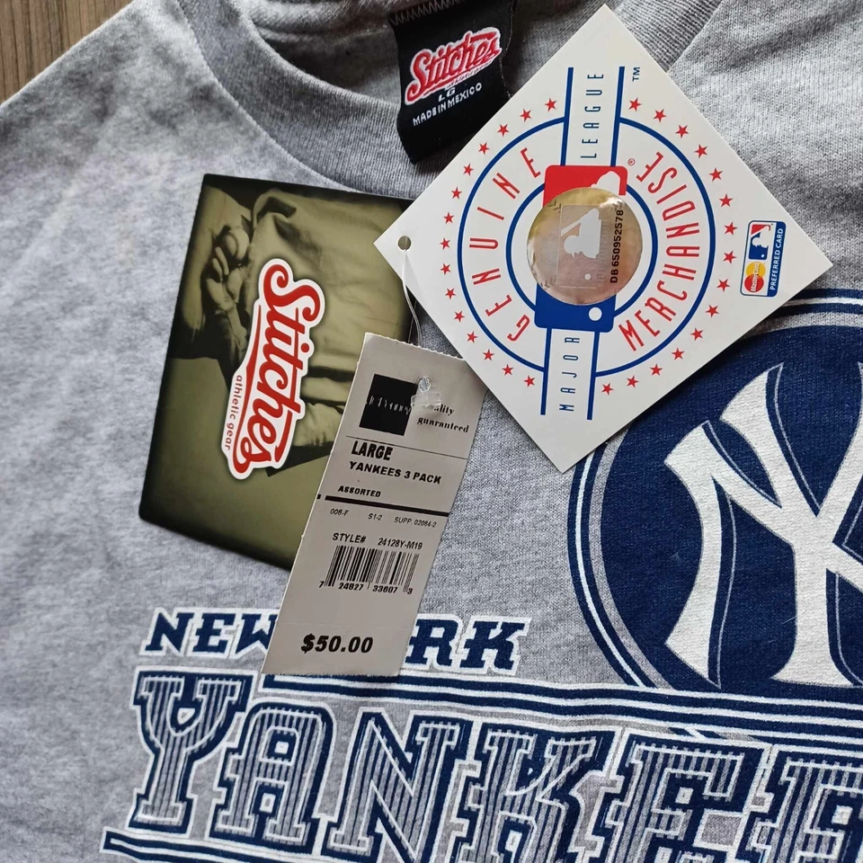 Camiseta Stitches Yankees Juvenil LG Gris con Calcomanía Azul Béisbol Nueva con Etiquetas ¡Perfecta! Foto 2 de 4