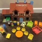 Vtg 1985 Fisher Price Vintage Little People Play Family House #952 + bonus!
