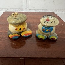 Lote de 2 estatuillas de roca de río pintadas a mano de colección de los años 70 arte popular piedra hombre mascota roca