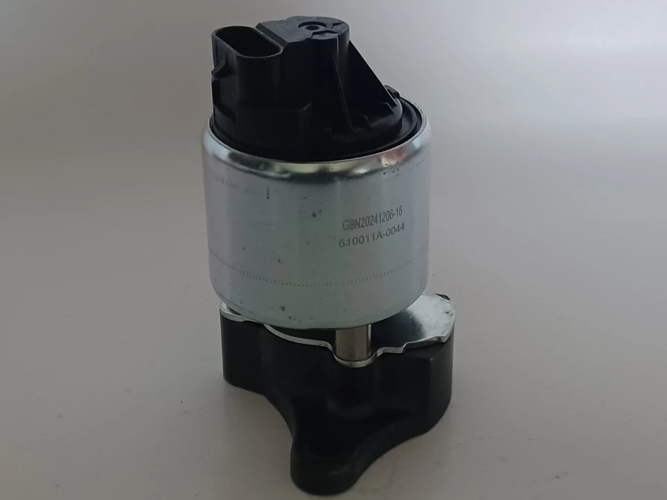 EGR Exhaust Gas Valve for Buick Cadillac Chevy Express GMC Yukon Isuzu Olds - Image 3 of 4