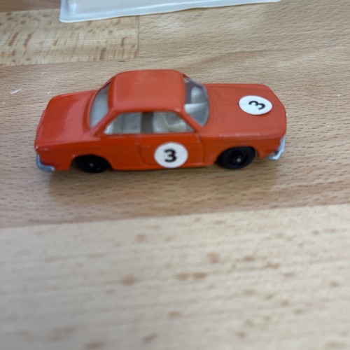efsi BMW 2000 CS - Hot Orange - MINT BLISTER PULL - Vintage Black Wheels No.407 - Picture 3 of 11