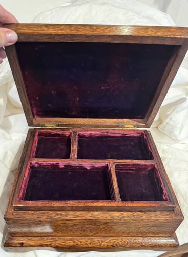 Joyero Vintage Madera 2 Niveles Púrpura Terciopelo Forrado Bisagras Cúpula Superior - Imagen 6 de 21