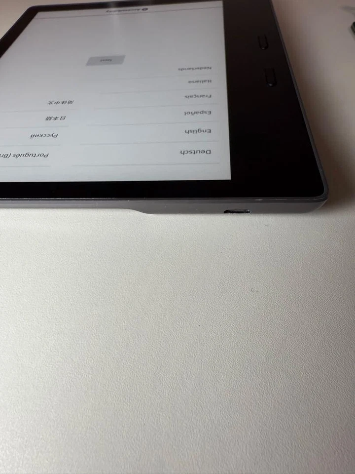 Amazon Kindle Oasis 10th Gen 32GB eBook Reader 7 inch From Japan Used - Image 3 of 4