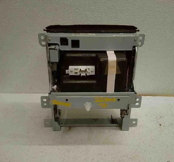 2018-2021 Chevrolet Traverse Radio Display Screen Opt IO5 IO6 - Image 2 of 3