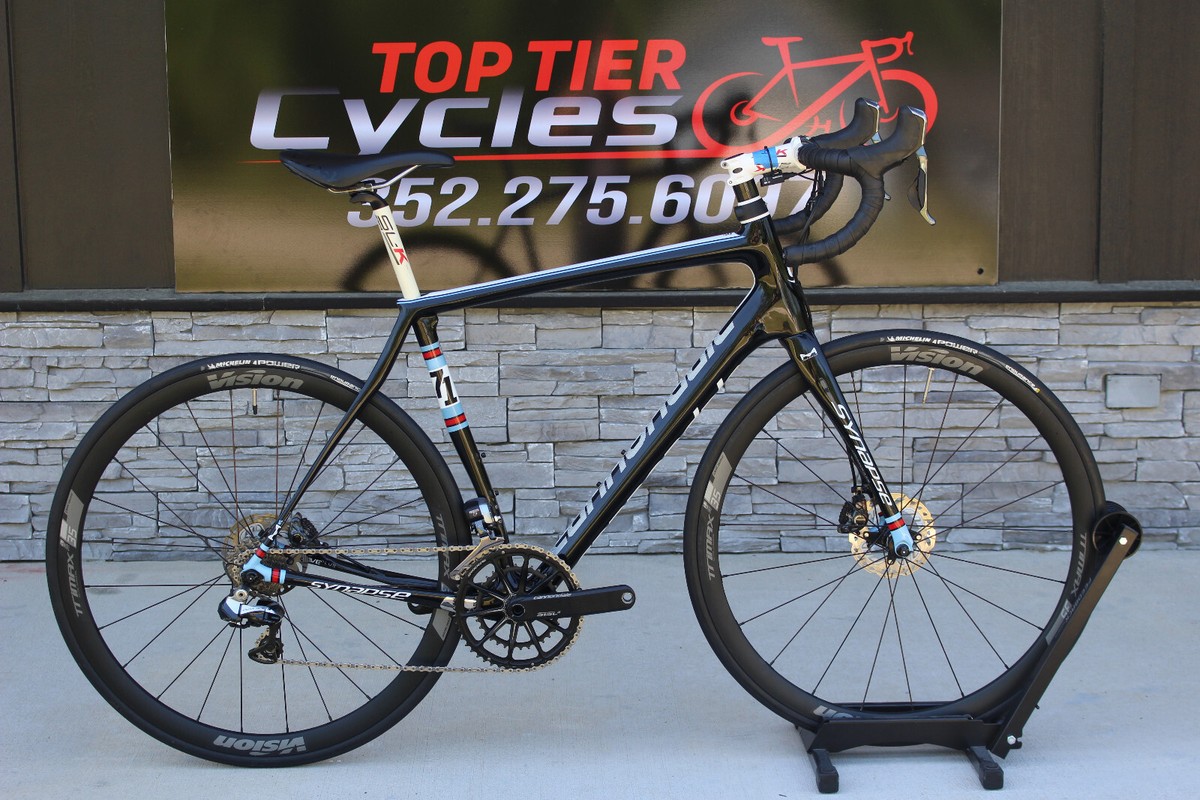 56 cm - 2015 Cannondale Synapse Hi-Mod- Di2- Disc- 17lb