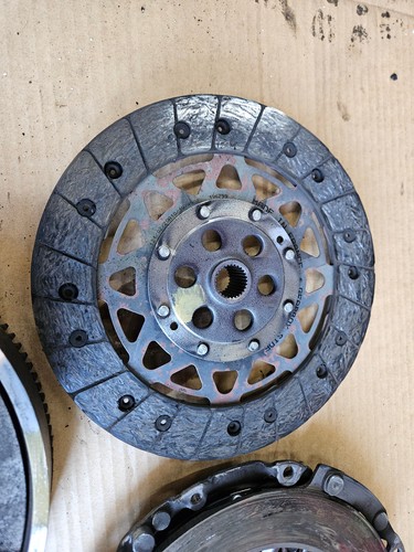 MINI COUNTRYMAN R60 2011 1.6 DIESEL N47C16A VALEO FLYWHEEL DUAL MASS WITH CLUTCH - Picture 5 of 8
